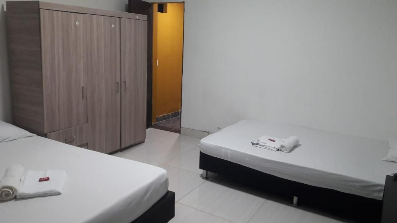 Montecarlos Hotel Ibague Bagian luar foto
